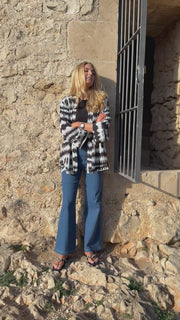 Tine Tie Dye Kimono | Black Blue Tie Dye | Kimono fra Liberté