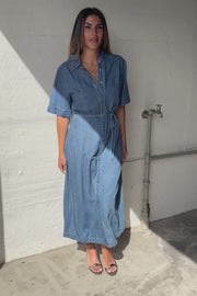 Agnes Midi Dress | Blå | Kjole fra Statebird