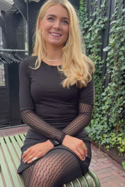 Isa Ls Lace Sleeve Blouse | Black Wavy Lines | Mesh bluse fra Liberté