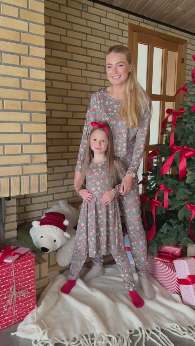 Alma Ls Babydoll Dress (Kids) | Smiley Peace Brown | Børne kjole fra Liberté