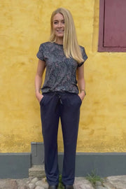 Alma U Tshirt | Night Sky Paisley | T-Shirt fra Liberté