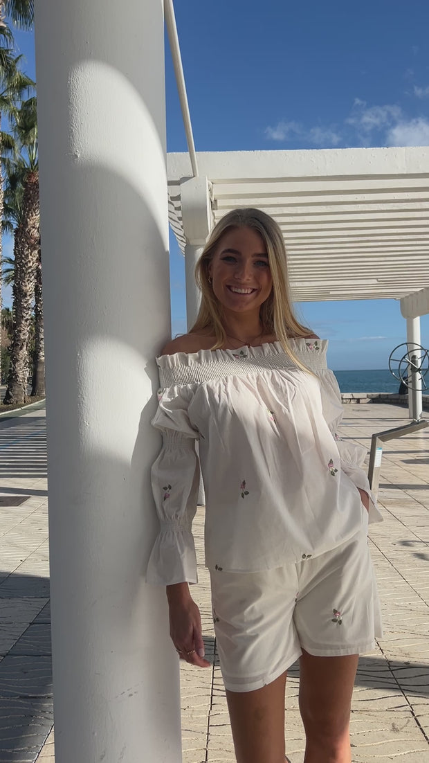 Rillo Offshoulder Blouse | White | Bluse fra Liberté
