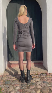 Alma Ls Turn Dress | Dark Grey | Kjole fra Liberté