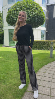 Natalia Straight Pants | Black Dark Grey Stripe | Bukser fra Liberté