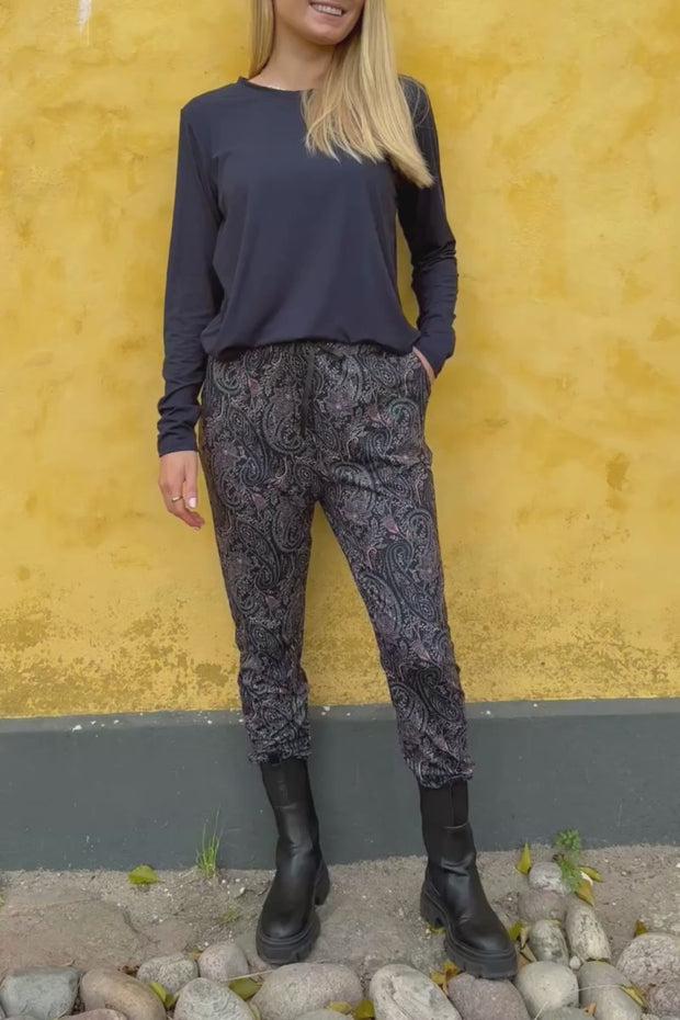 Alma Pants | Night Sky Paisley | Bukser fra Liberté