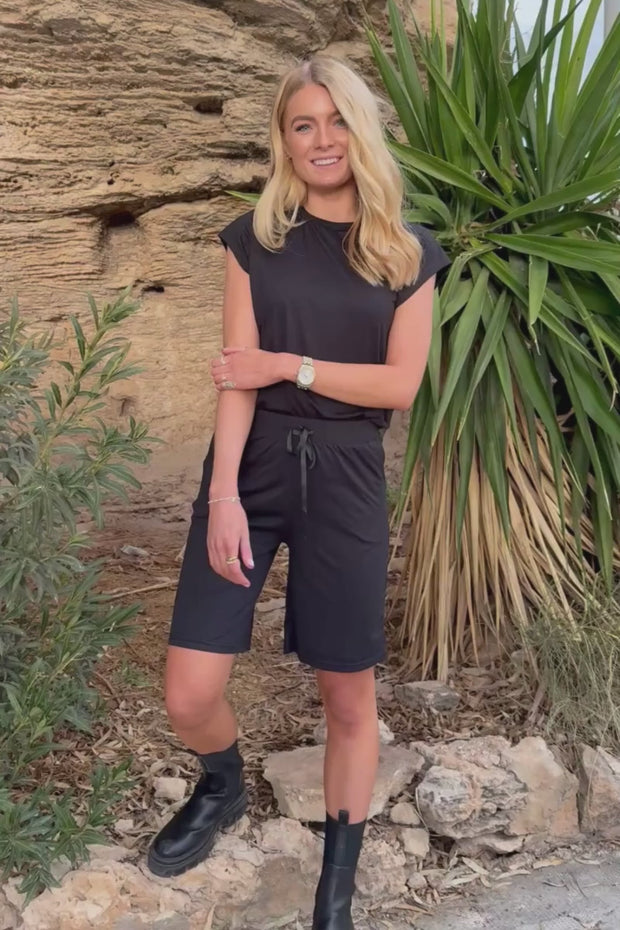 Alma Long Shorts | Black | Shorts fra Liberté