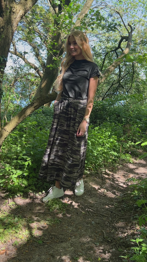 Alma Loose Skirt | Dusty Camo | Nederdel fra Liberté