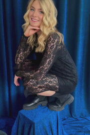 Lacy Ls Long Dress | Black Lace | Kjole fra Liberté