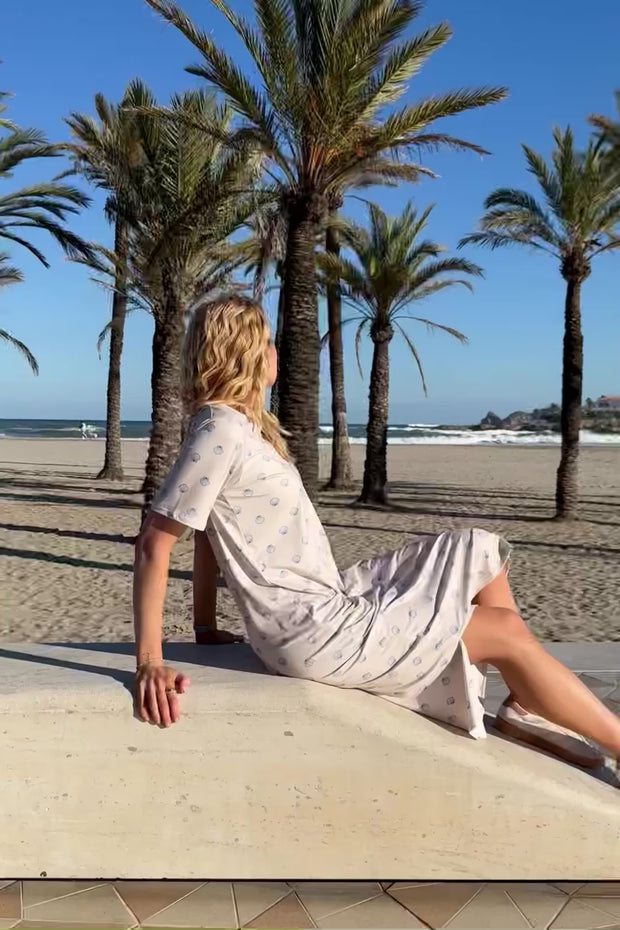 Alma Tshirt Dress | Ivory Cobolt Shell | Kjole fra Liberté