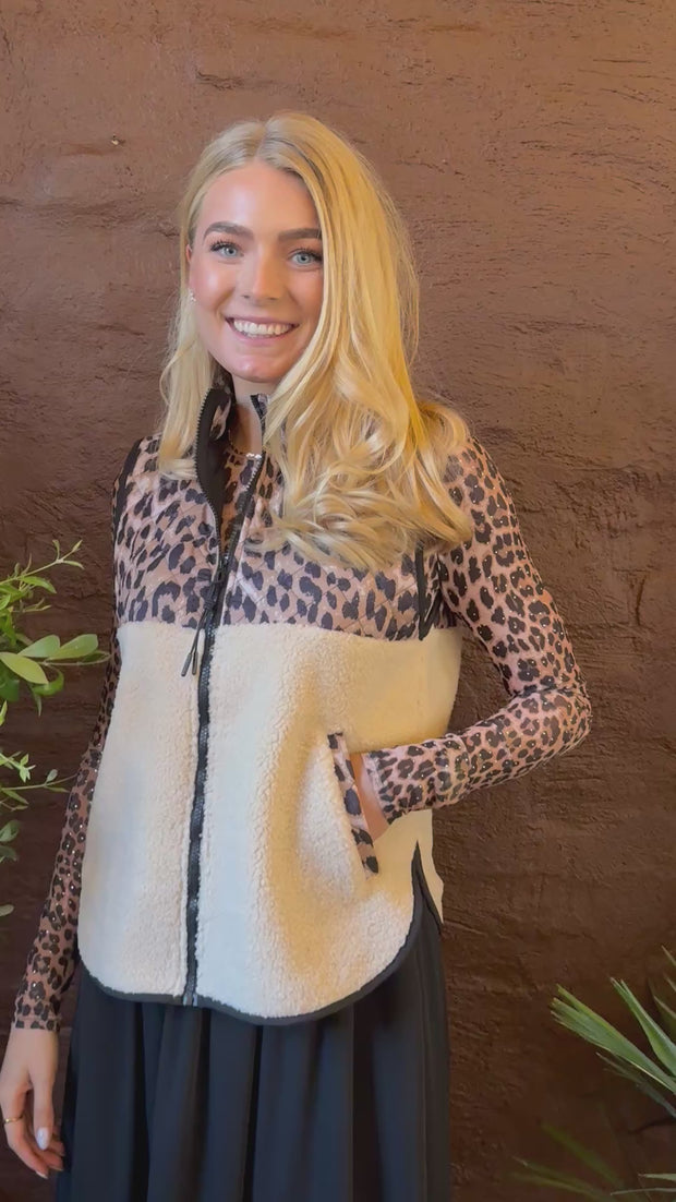 Teddy Leo Vest | Lux Leo Creme Black | Vest fra Liberté