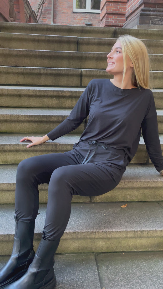 Alma Pants | Sorte | Bløde bukser fra Liberté Essentiel