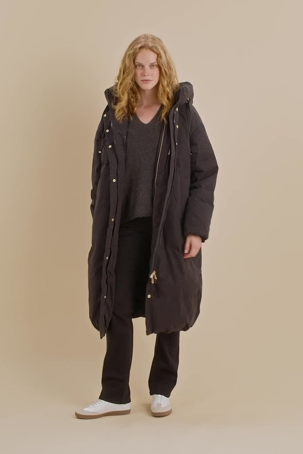 Cayo Long Quilt Jacket  | Black | Jakke fra Mos Mosh