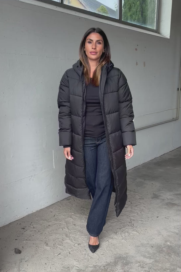Asta Coat | Sort | Frakke fra French Laundry