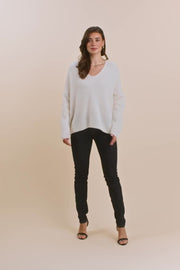 Thora V-Neck Knit | Ecru | Strik fra Mos Mosh