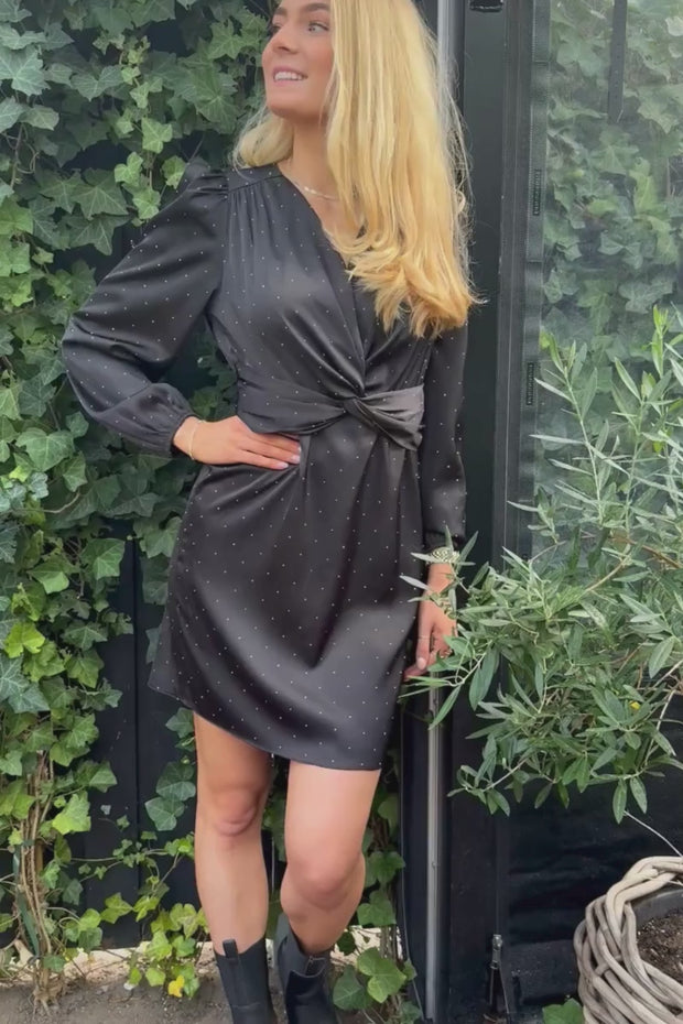 Tiki Ls Twist Dress | Black Diamond | Kjole fra Liberté