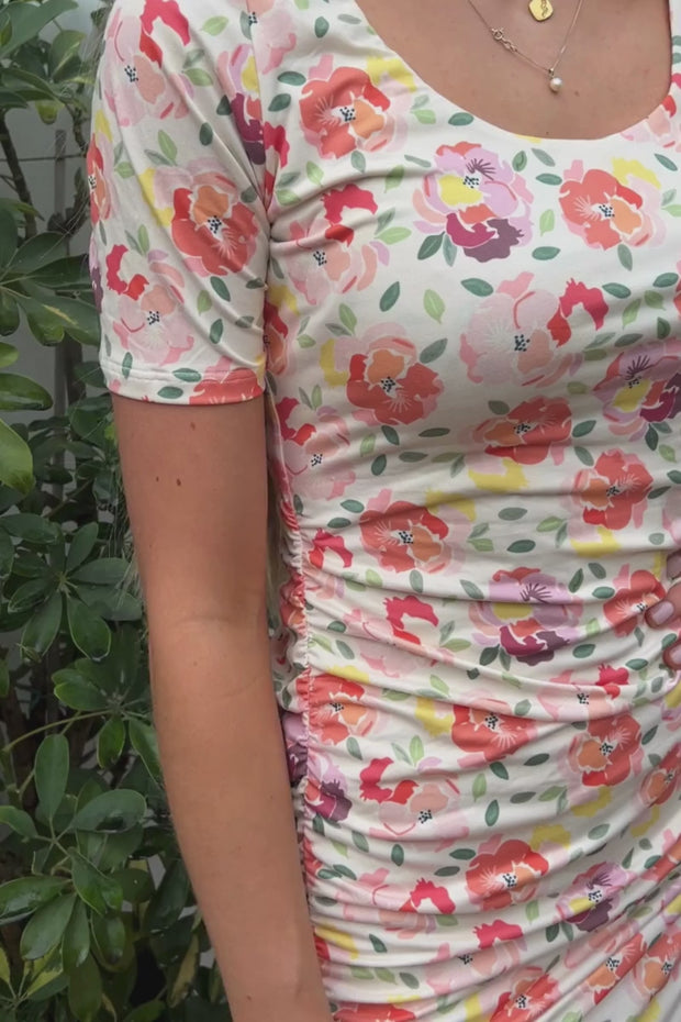 Alma Ss Turn Dress | Creamy Peach Flower | Kjole fra Liberté