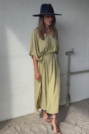 Pacific Dress | Army | Oversize kjole med bindebånd fra Statebird