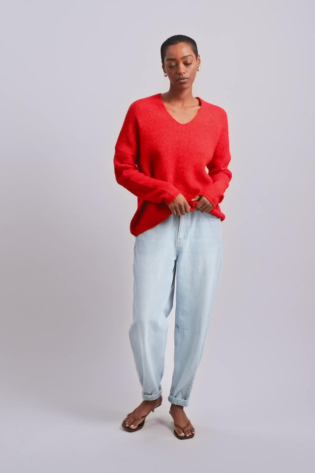 Thora V-Neck Knit  | Chinese Red | Strik fra Mos Mosh