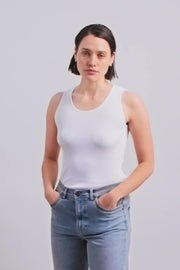 Elaine Seamless Silk Tank Top  | White | T-shirt fra Mos Mosh