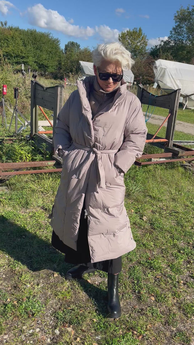 Lilly Long coat | Sand | Frakke fra French Laundry