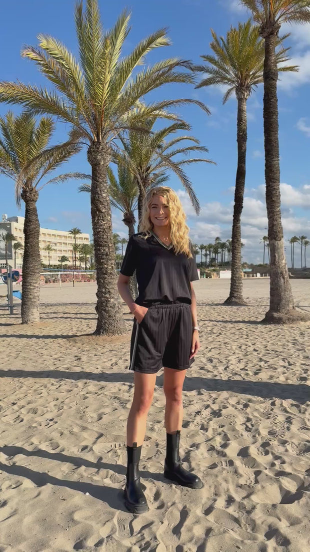 Felia Shorts | Black Simili | Shorts fra Liberté