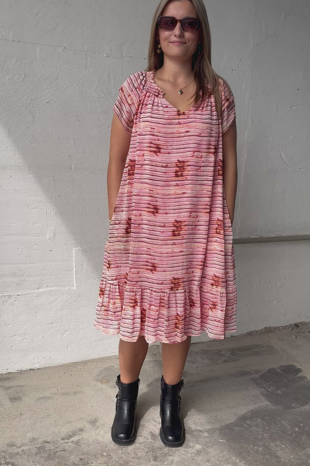 Sunrise Crop TieCC Line Dress | Bubblegum | Kjole fra Co'couture