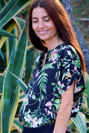 Zennia Blouse | Black Flower | Bluse fra Black Colour