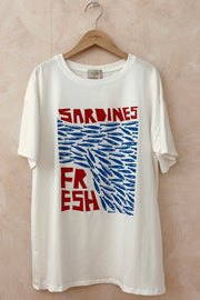 Fresh Sardines Tee | T-shirt fra Atelier C