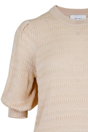 Bora stitch knit blouse | Sand | Strikket bluse fra Neo Noir