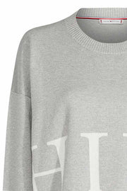 Marcey Graphic Swtr | Light Grey | Sweater med glimmer fra Tommy Hilfiger