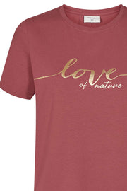 Fenja tee love sustainable | Brick red | T-shirt fra Freequent