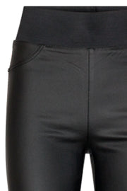 Shantal Pant Bootcut Cooper | Black | Coated bukser med vige ben fra Freequent