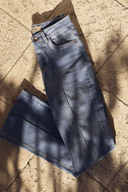 Alli Sea Flare Jeans | Light Blue | Jeans fra Mos Mosh