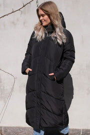 Taran Puffer Coat | Black | Lang dyne jakke fra Neo Noir
