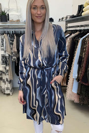 CUdzemila Dress | Blue Iris | Blå Kjole med print fra Culture