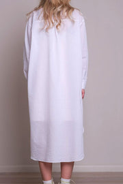 Astana Stripe Shirtdress | White | Kjole fra Neo Noir