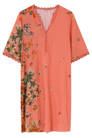 Costa, shirt dress | Coral w. Embr. Flower Print | Kjole fra Gustav