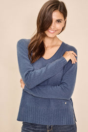 Sophia V-neck Cashmere | Dark Blue | Sweater fra Mos Mosh