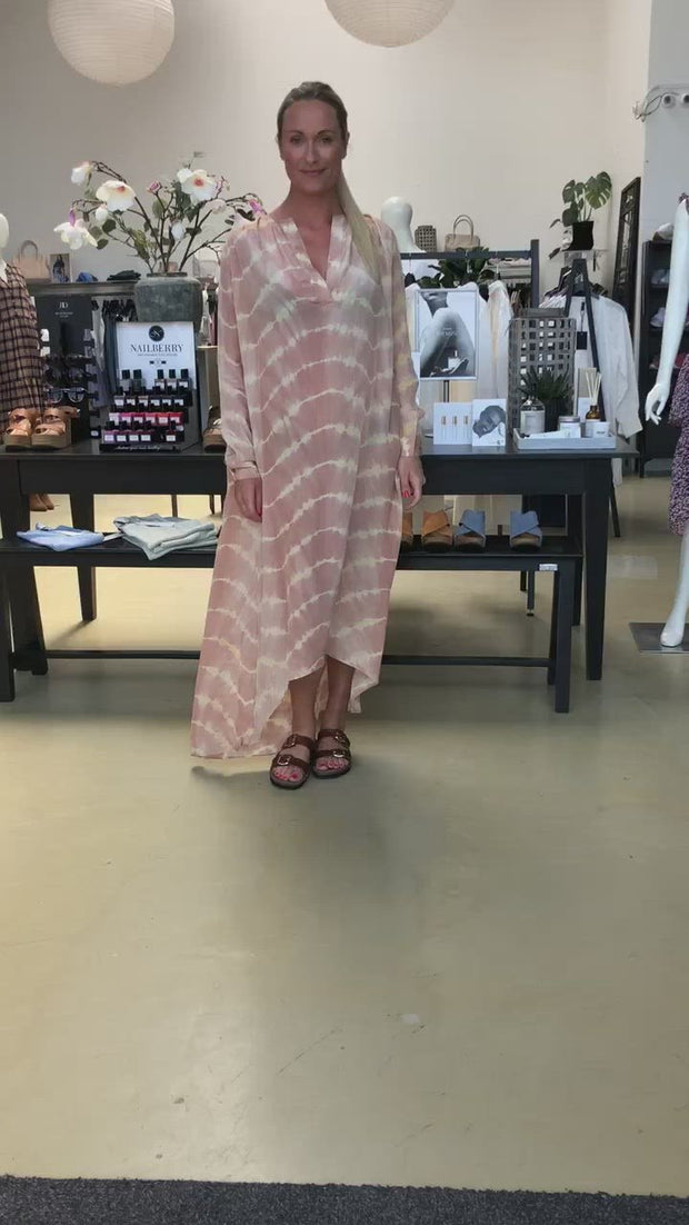 Faitheen | Sweet nectar | Lang tiedye tunika kjole fra Project AJ 117