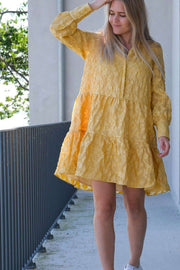 Frei Big Flower Dress | Dusty Yellow | Kjole fra Neo Noir