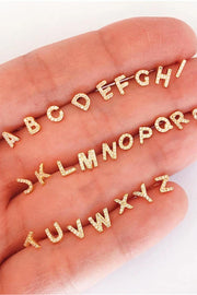 Moji Alphabet letters | Forgyldt | Ørestikkere med bogstaver fra Coi (1 stk)