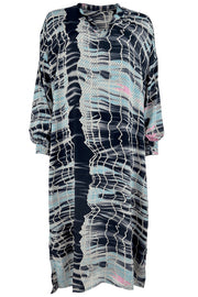 Pixi Batik Kaftan Dress | Lt Blue Batik | Kjole fra Black Colour