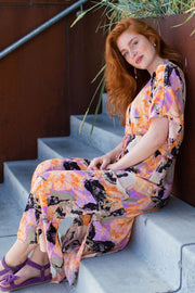 Luna Long V-Neck Dress | Orange Marble | Kjole fra Black Colour