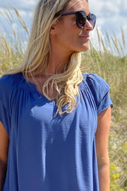 Sunrise Top | Sky Blue | Bluse fra Co'couture