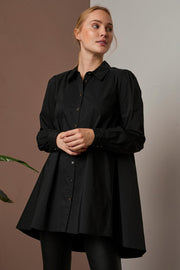 Antoniett Shirt | Black | Lang skjorte fra Culture
