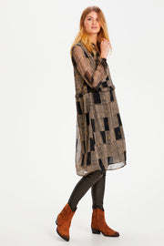 Frija Dress | Black | Kjole med mønster fra Culture