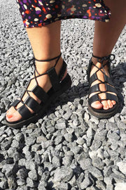 Kia | Sort | Gladiator sandal fra Woden