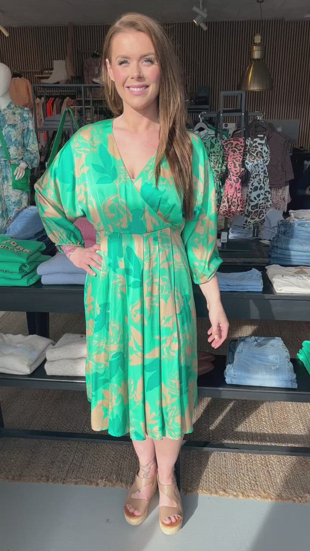 CUberna Dress | Holly Green | Kjole fra Culture