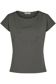 Joy Rush Tee | Army | T-shirt fra Co'Couture