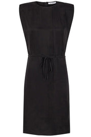 Luka Box Shoulder Dress | Black | Kjole fra Co'couture